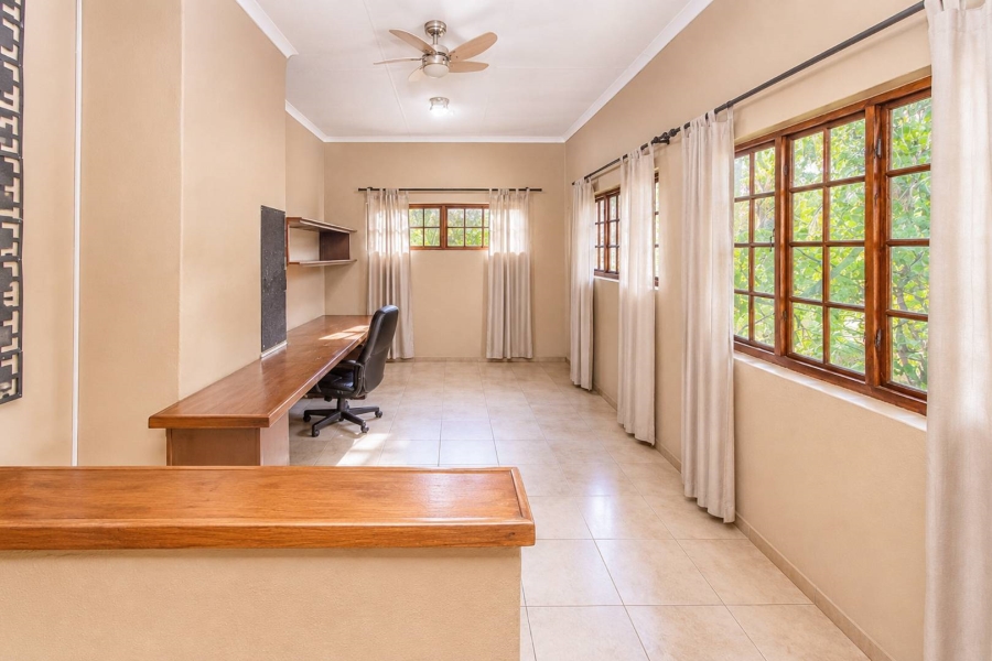 5 Bedroom Property for Sale in Schoemansville North West